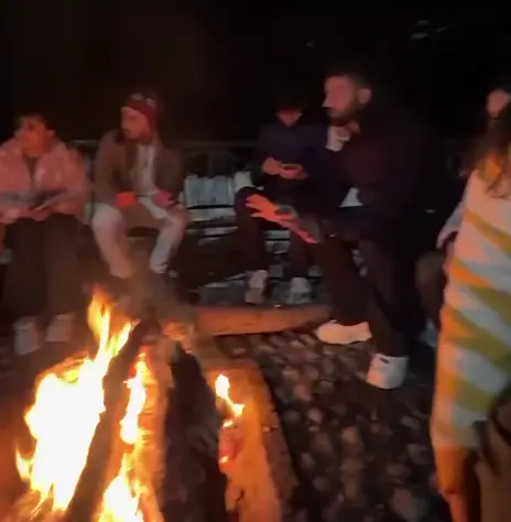 Flotr travellers: bonfire crew